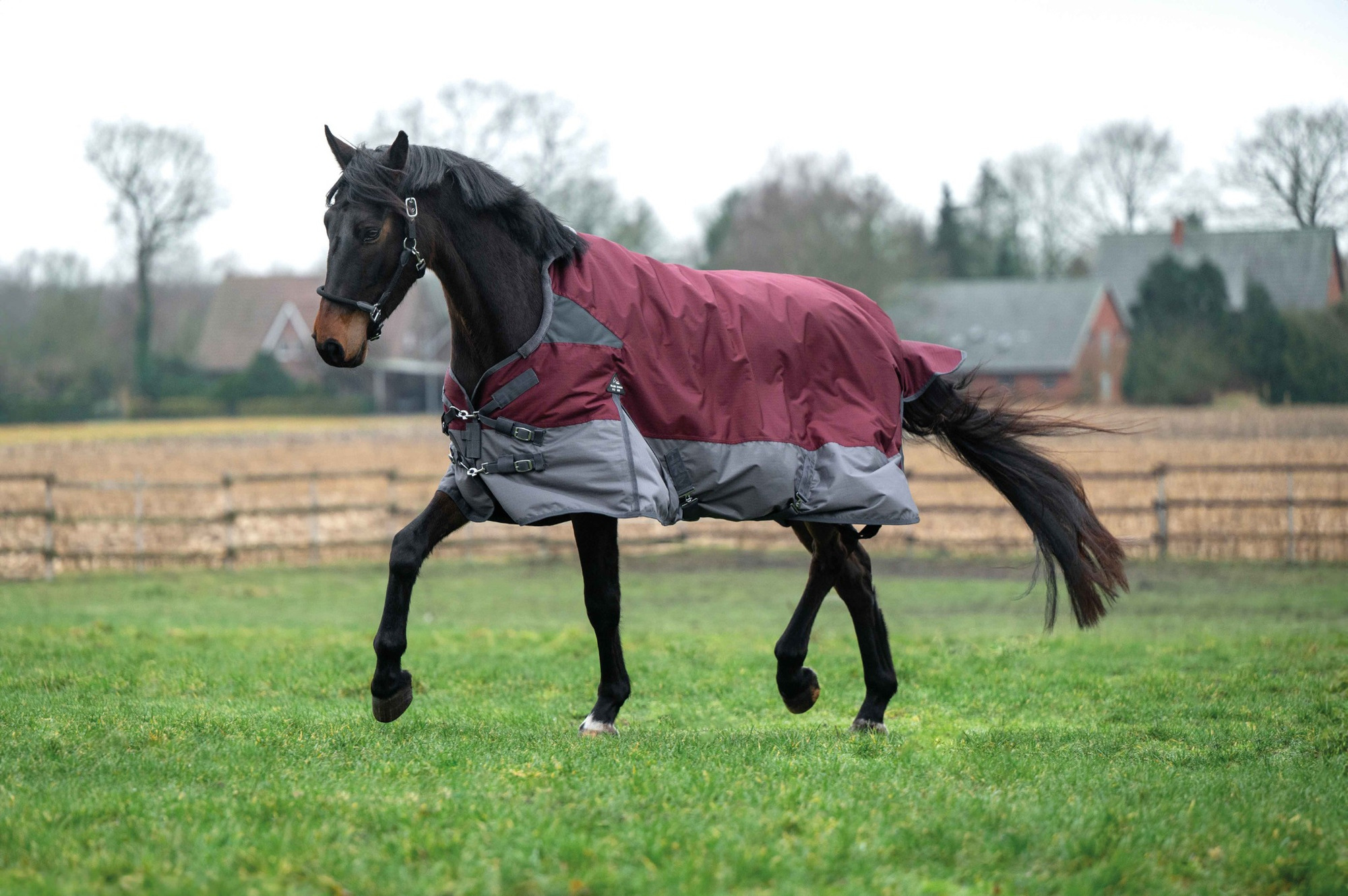 HKM High Neck Rug Yukon 600D