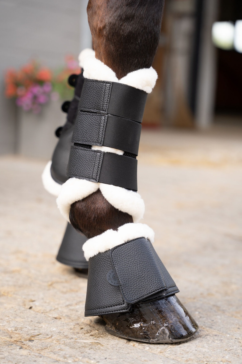 HKM Comfort Premium Mesh Leg Protectors with Fur