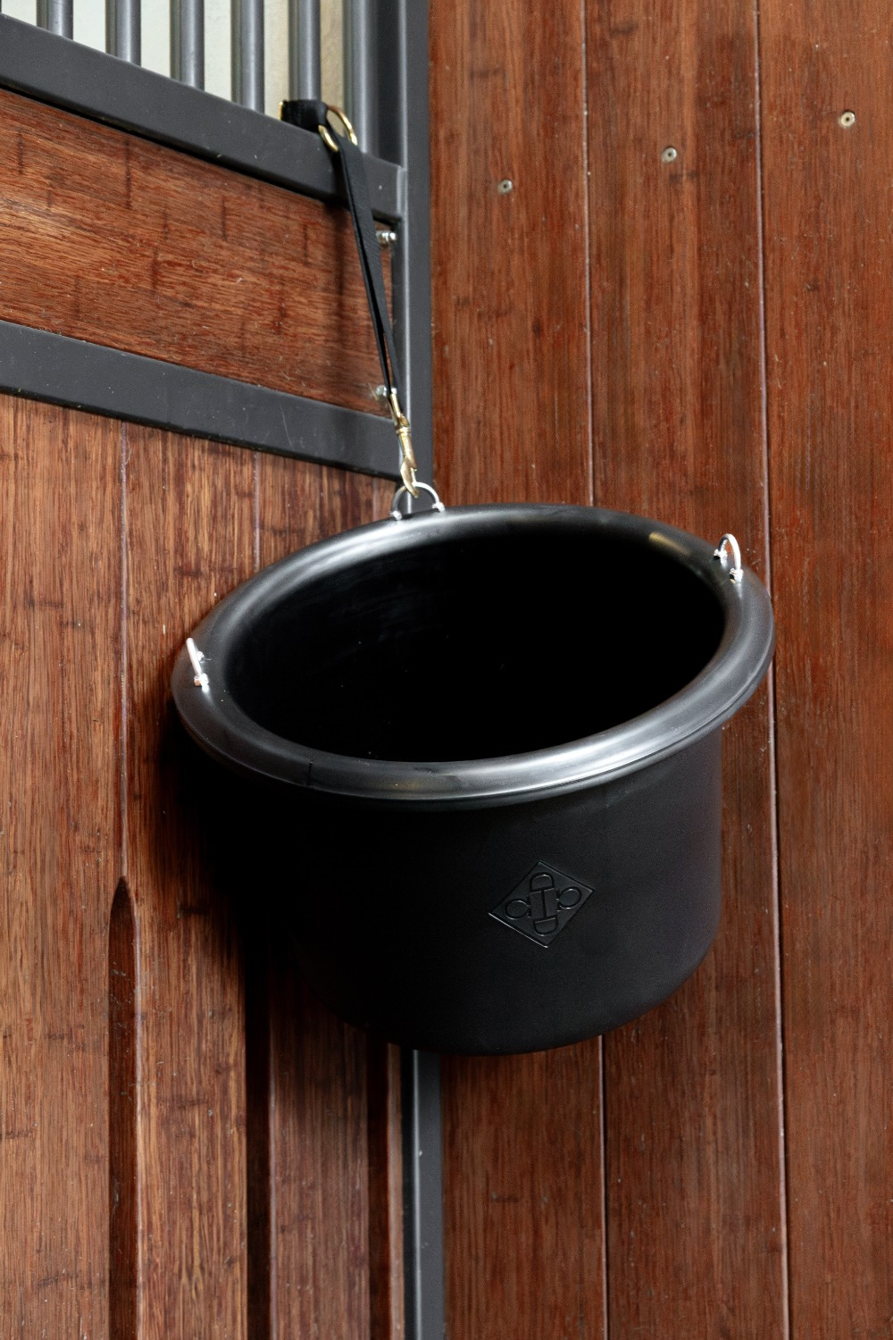 Grooming Deluxe Feed Bucket 25L
