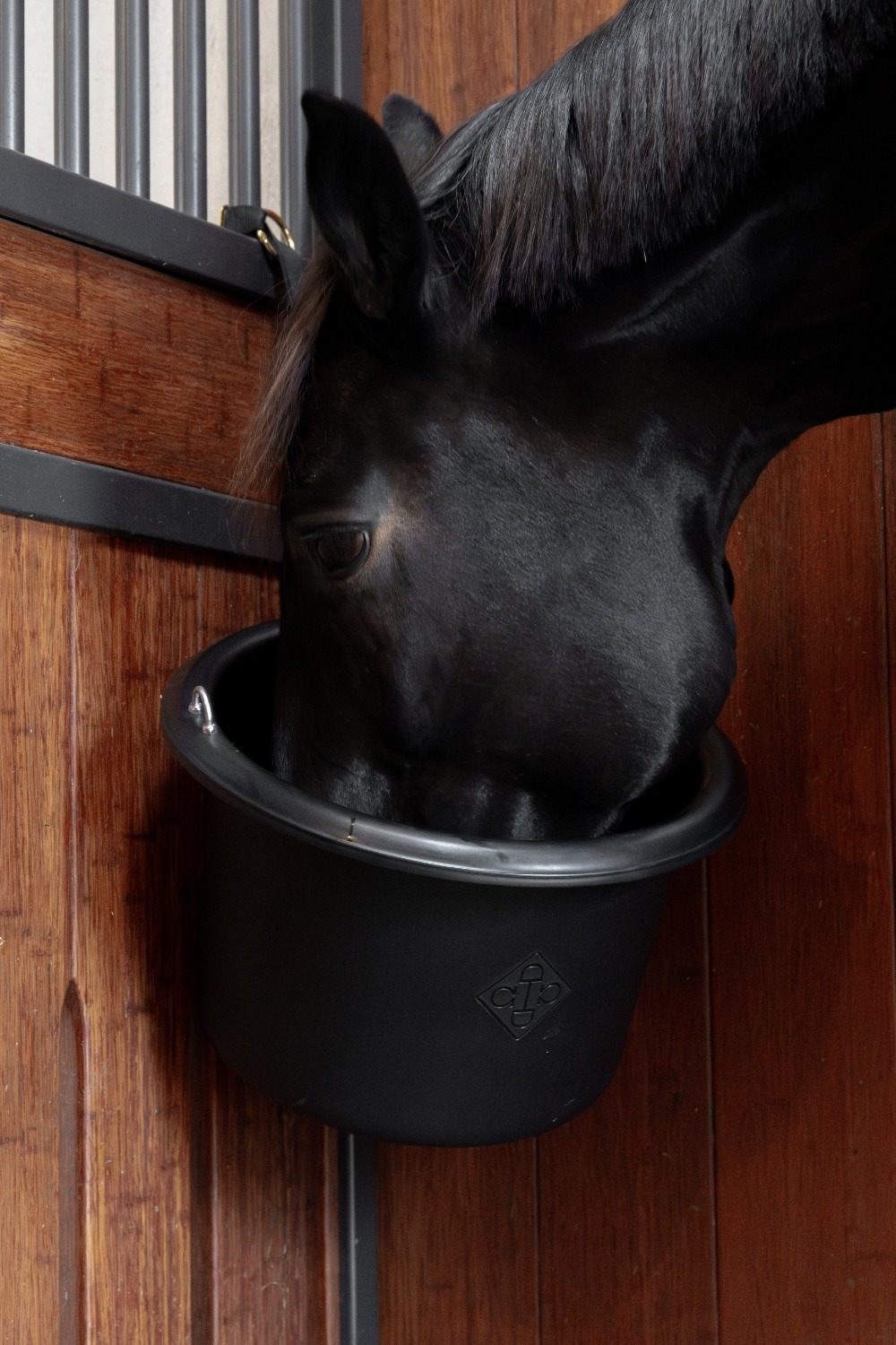 Grooming Deluxe Feed Bucket 25L