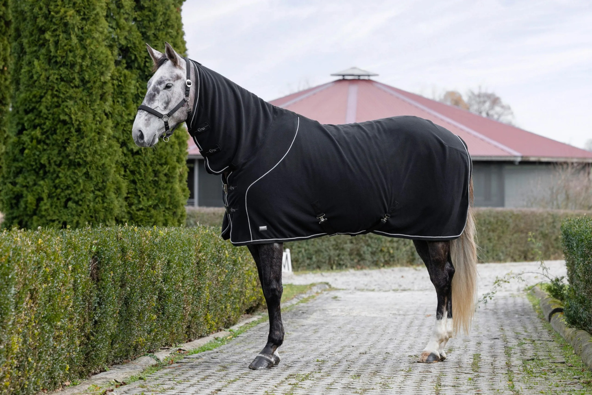 Covalliero Fleece Rug with Neck Therm