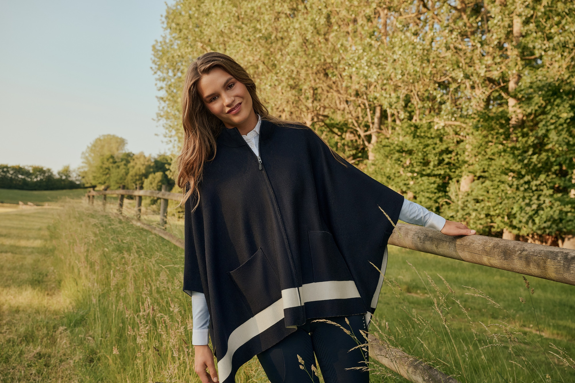 Tommy Hilfiger FW26 Knit Cape Greenwood