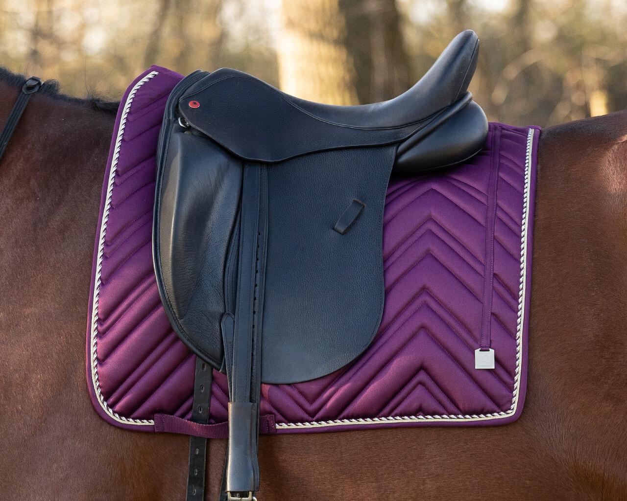 QHP Saddle Pad Menton