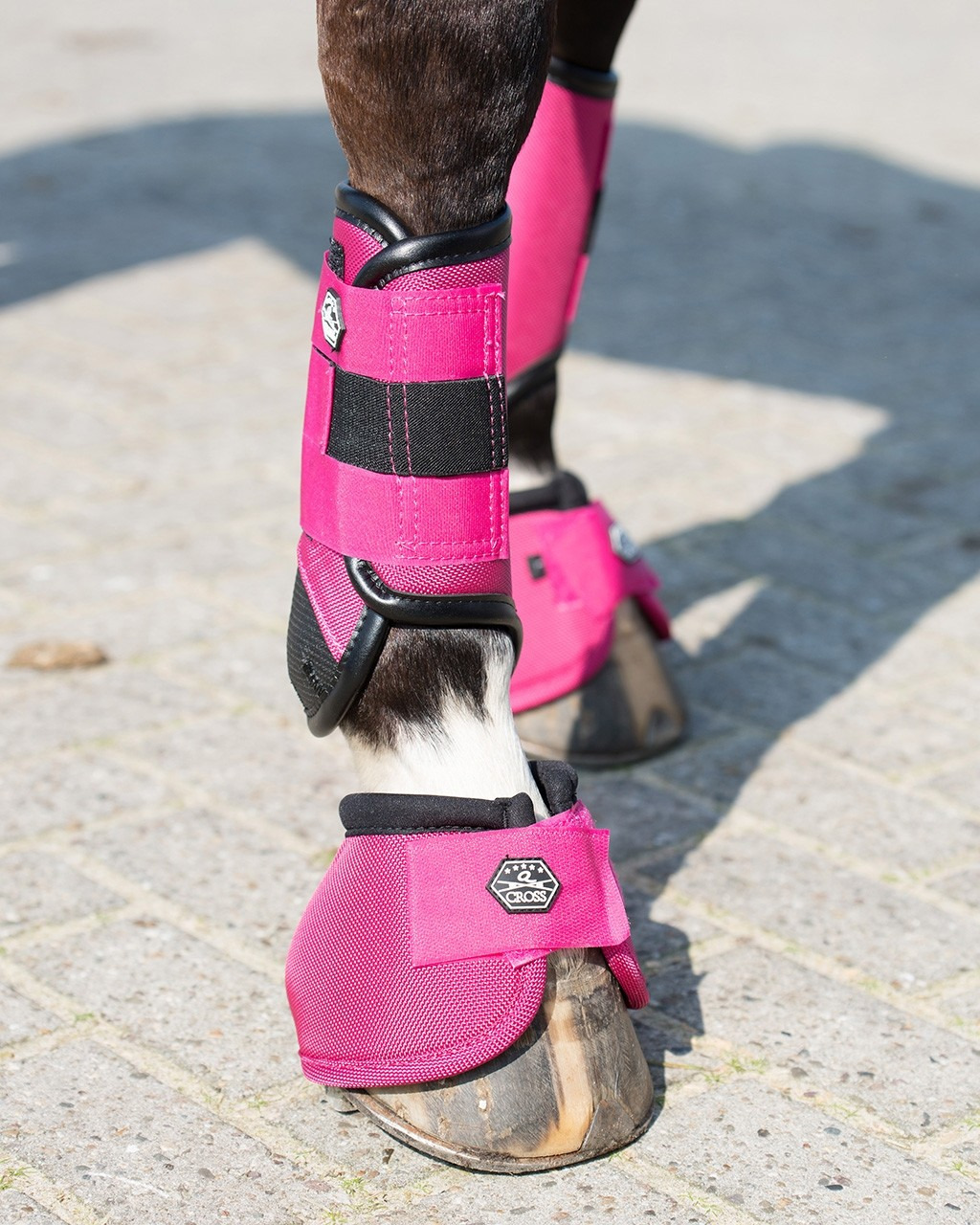 QHP Eventing leg protector front legs Technical