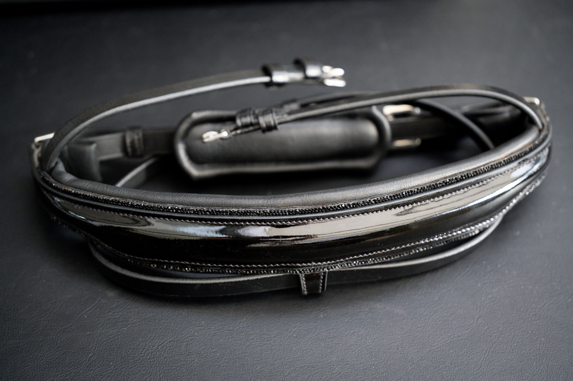 HB Showtime Anatomic Patent Glitter Noseband