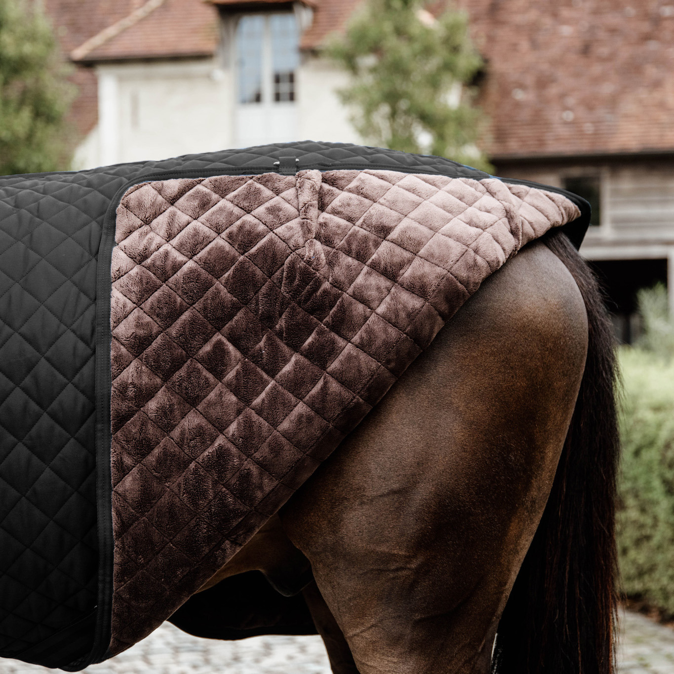 Kentucky Stable Rug 400g Black