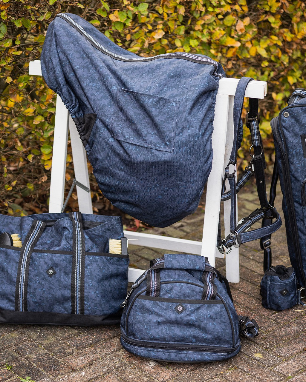 QHP FW26 Helmet Bag Collection