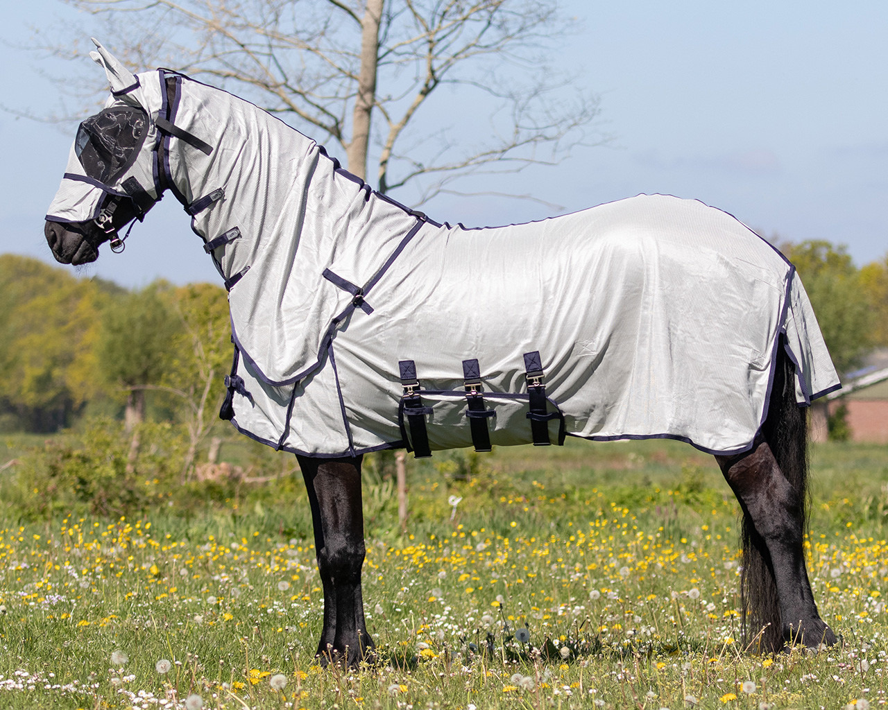QHP Fly rug with neck and hood Big neck
