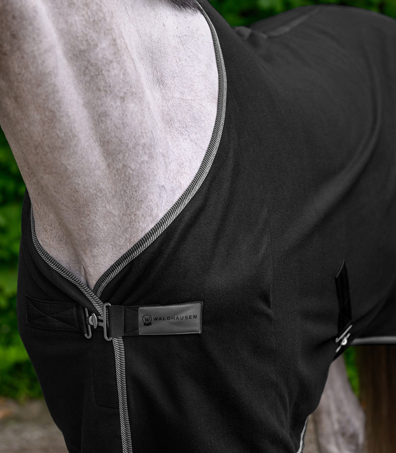 Waldhausen Fleece Rug with surcingles Economic