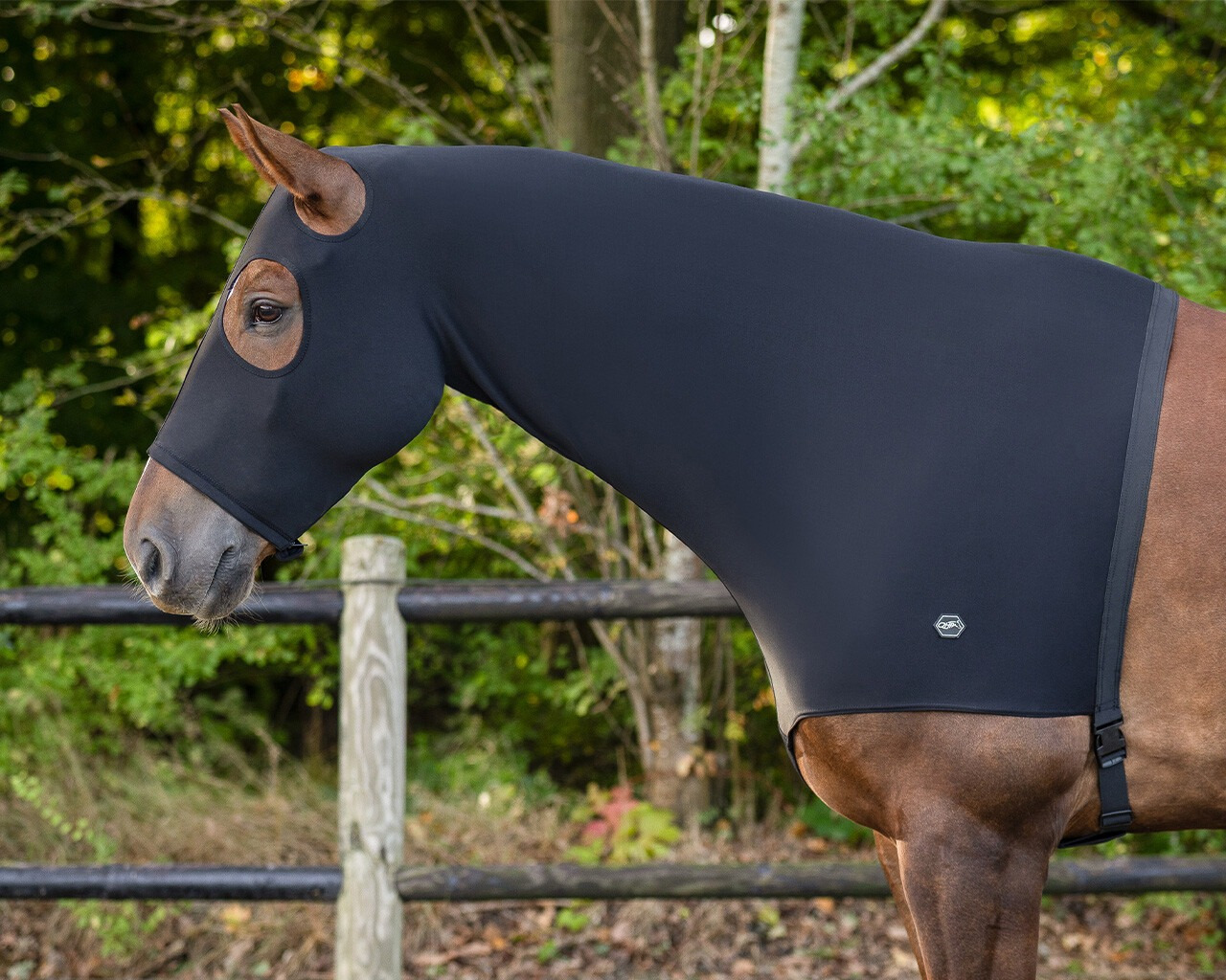 QHP Elastic neck protector with zipper