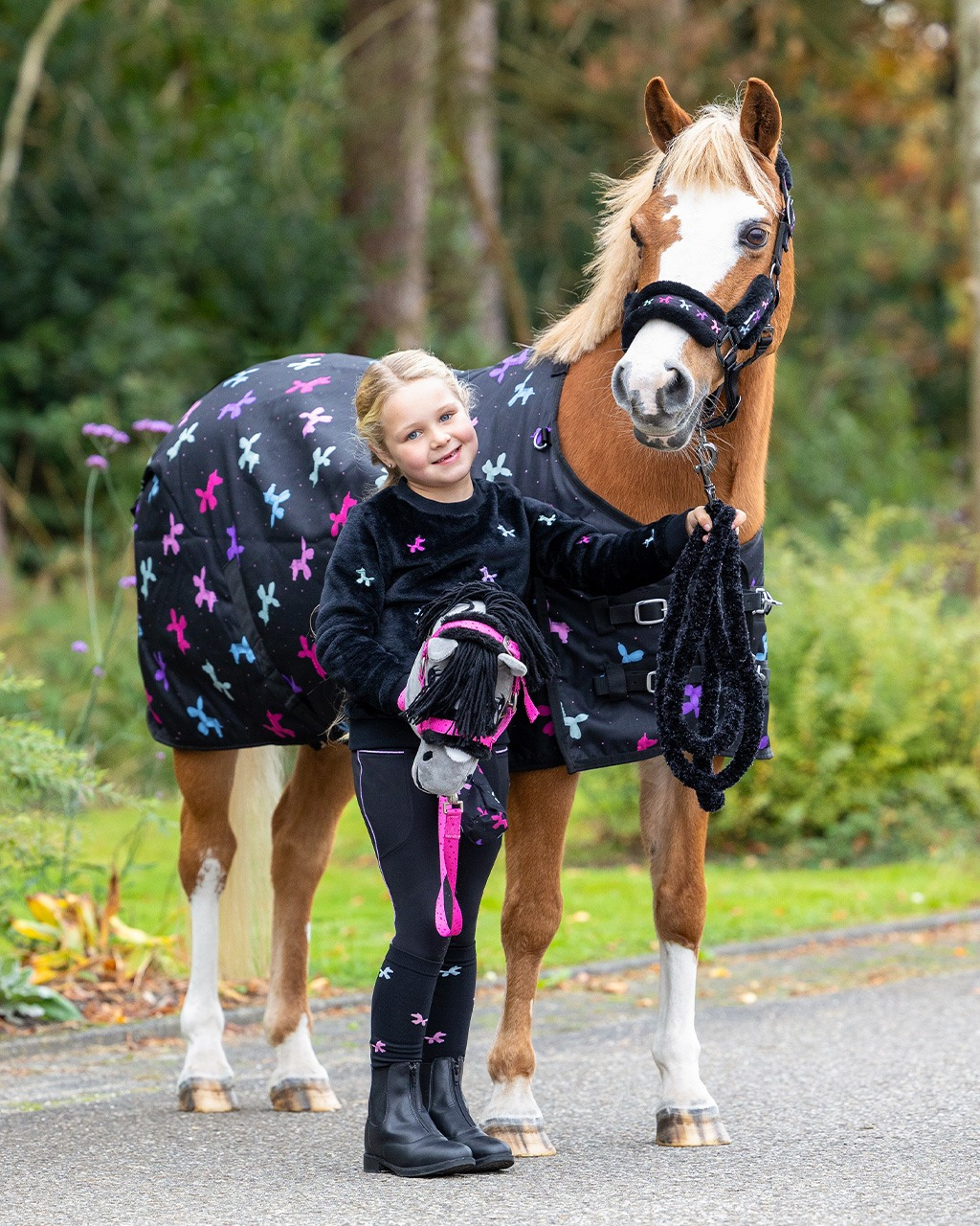 QHP FW26 Isalyn Turnout Rug 100 g