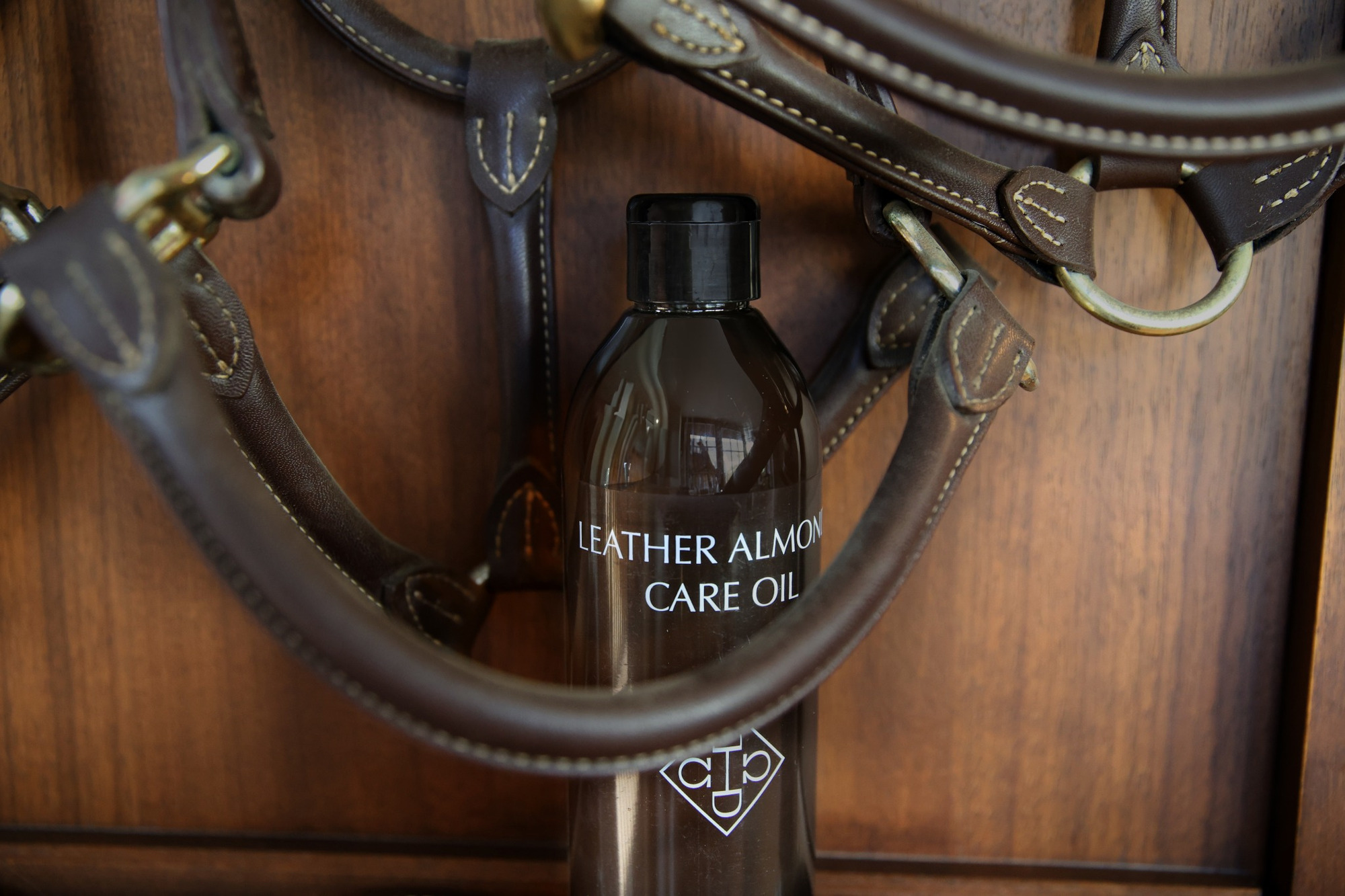 Grooming Deluxe Almond Oil for Leather Care