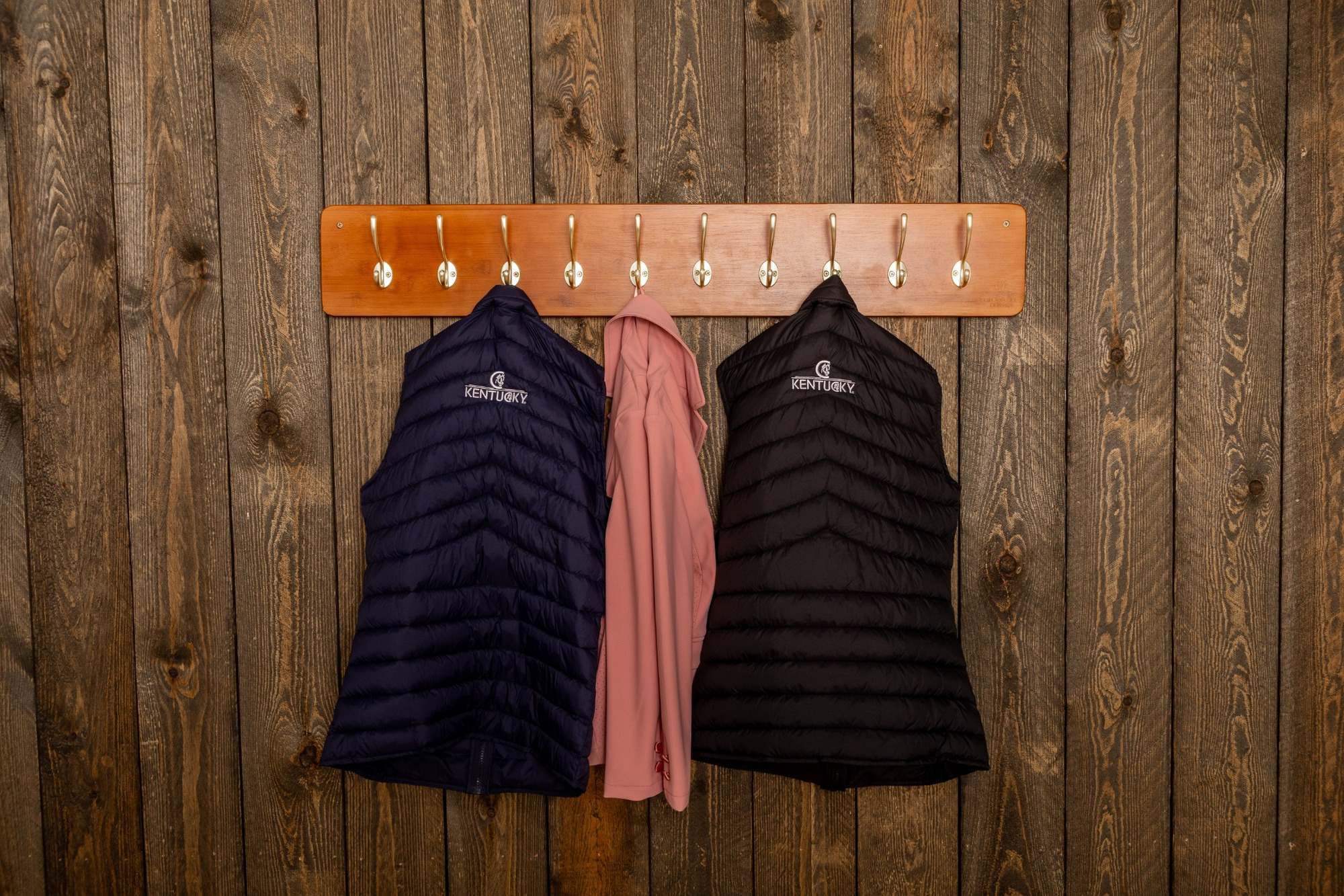 Grooming Deluxe Girth & Jacket Rack with 10 hooks