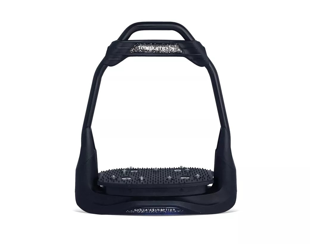 Freejump Air's Full Black 