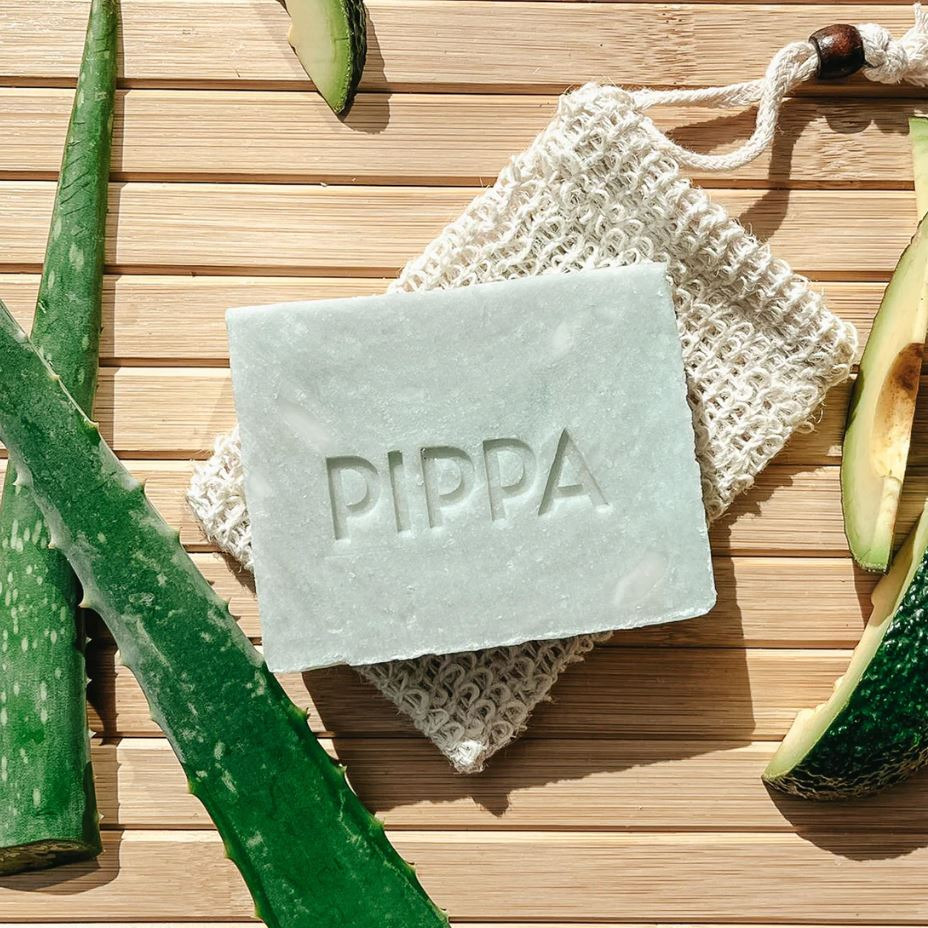 Pippa Aloe Vera & Avocado Shampoo Bar with Bag