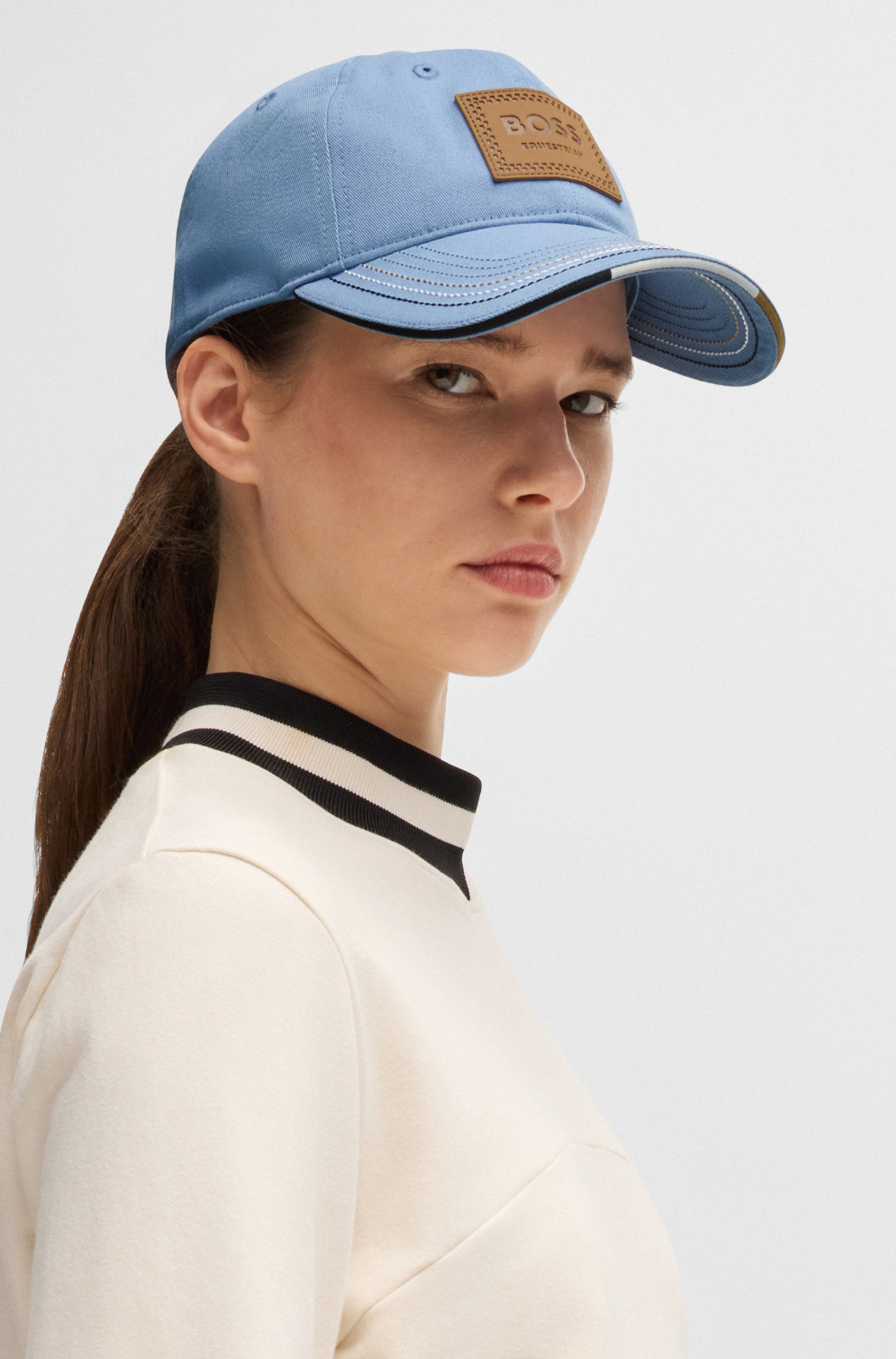 BOSS Equestrian SS25 Kappe Leder Vintage