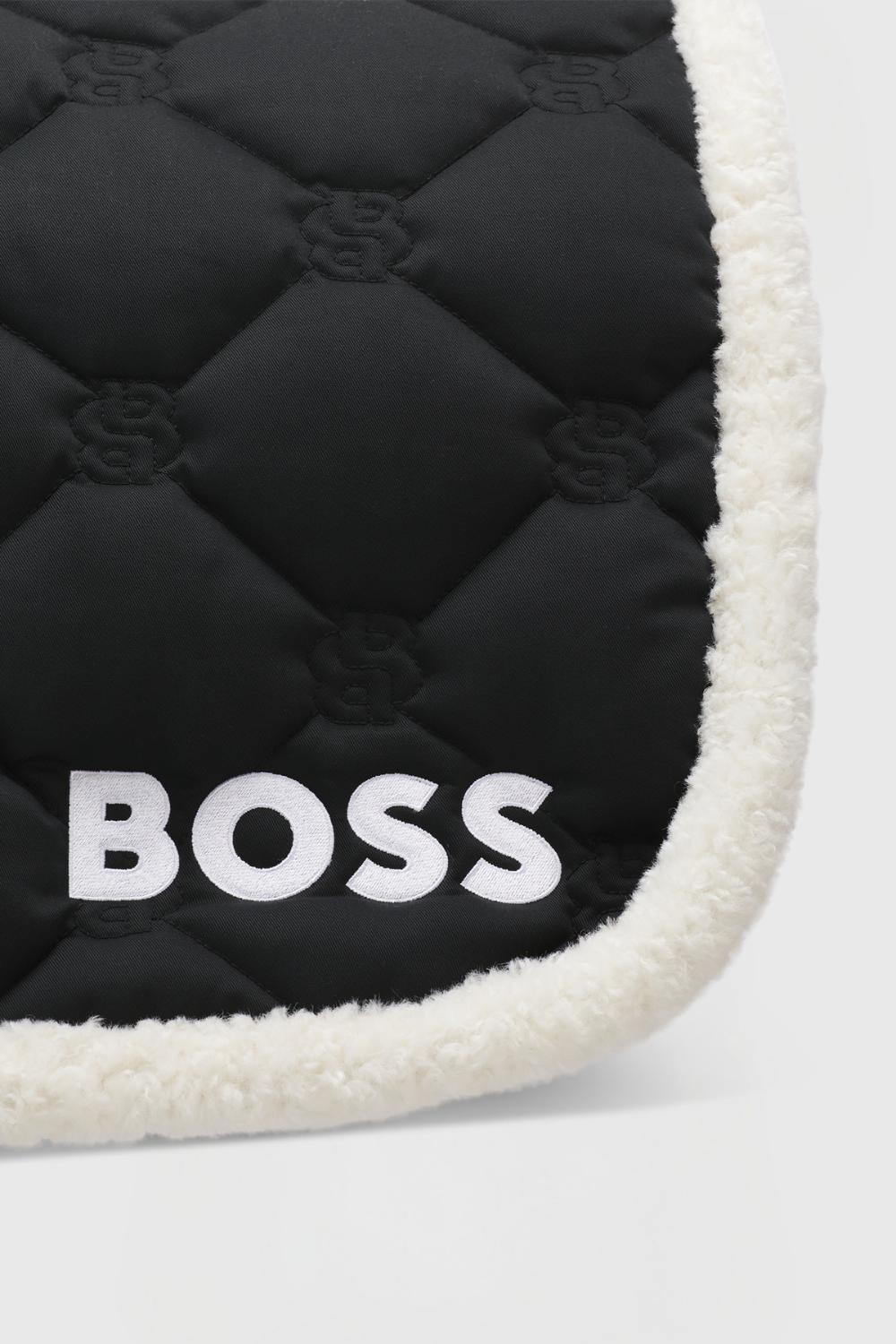 BOSS Equestrian FW26 Spring-Schabracke Hampton Teddy
