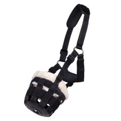 QHP Grazing mask with fur