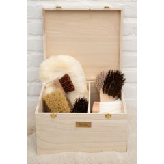 HB Showtime Luxury Wooden Grooming Box with Brush Set