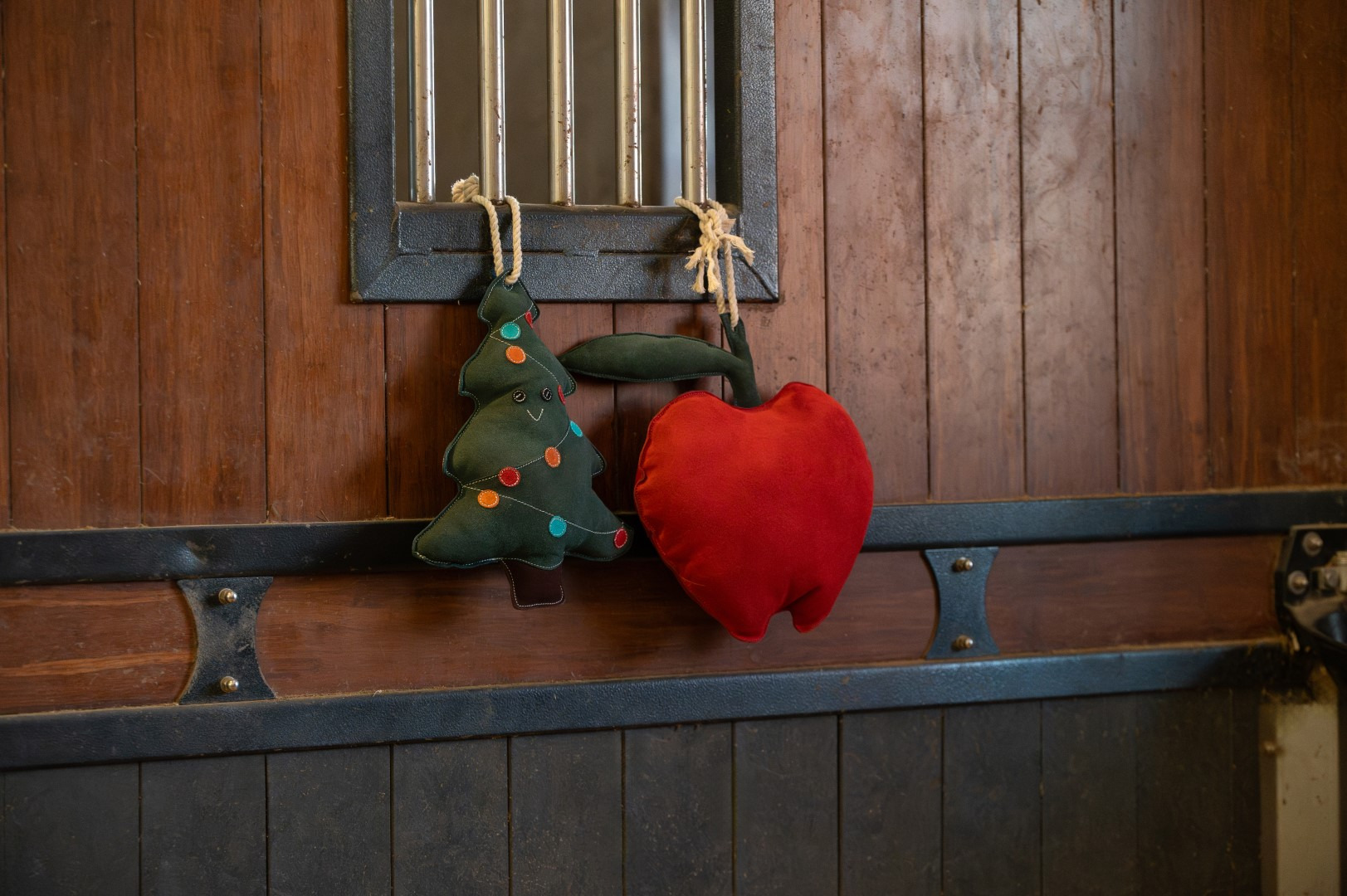 HorseGuard FW25 Pferdespielzeug Weihnachtsbaum