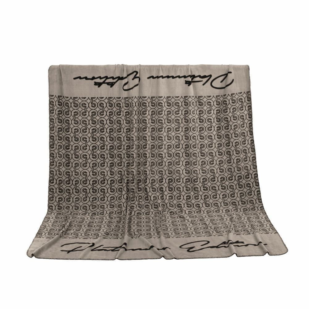 Eskadron SS26 Platinum Fleece Rug