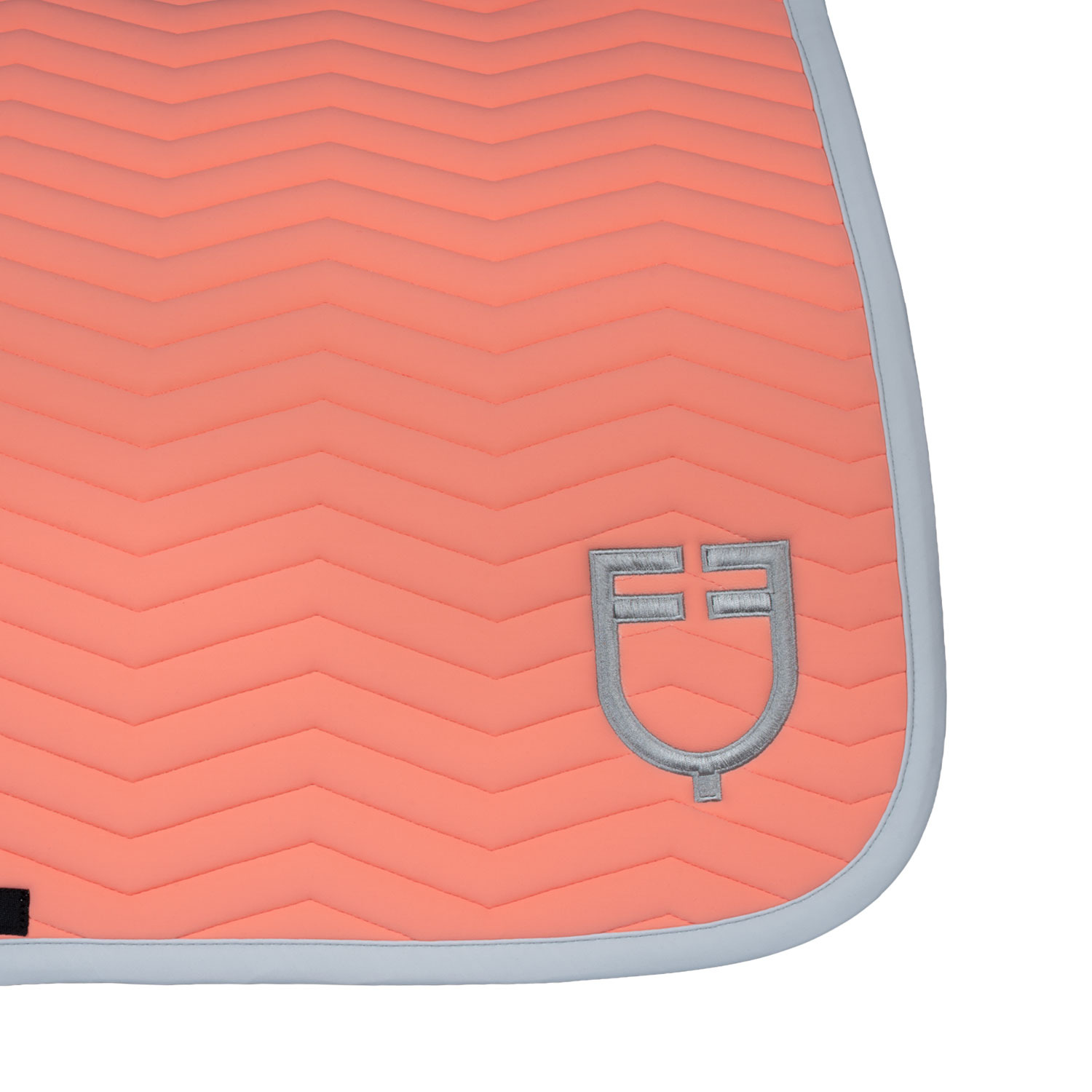 Equestro SS26 Spring Dekje Wave Quilting 