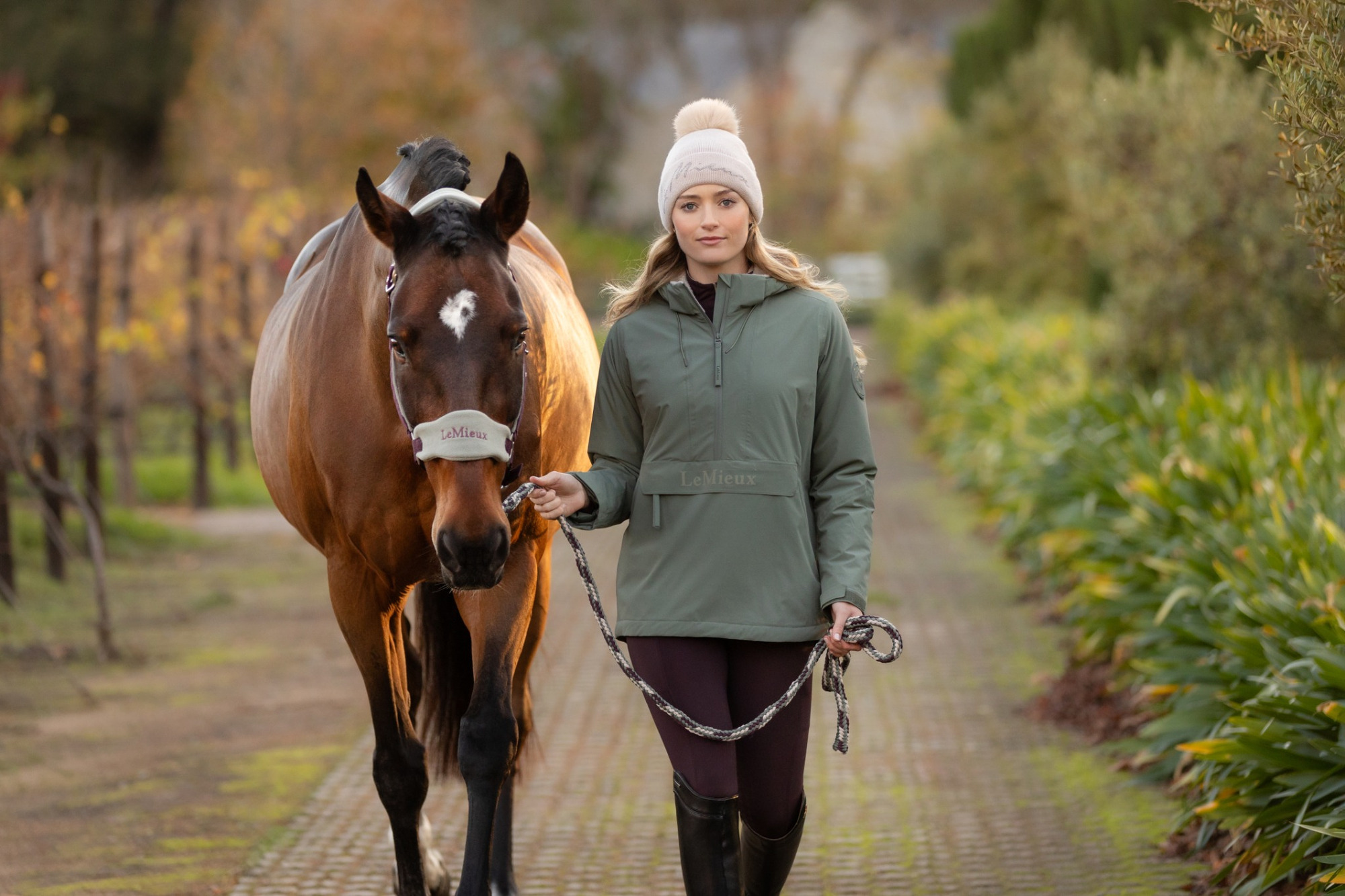 LeMieux AW25 Phoebe Waterdichte Anorak met halve rits Rosemary