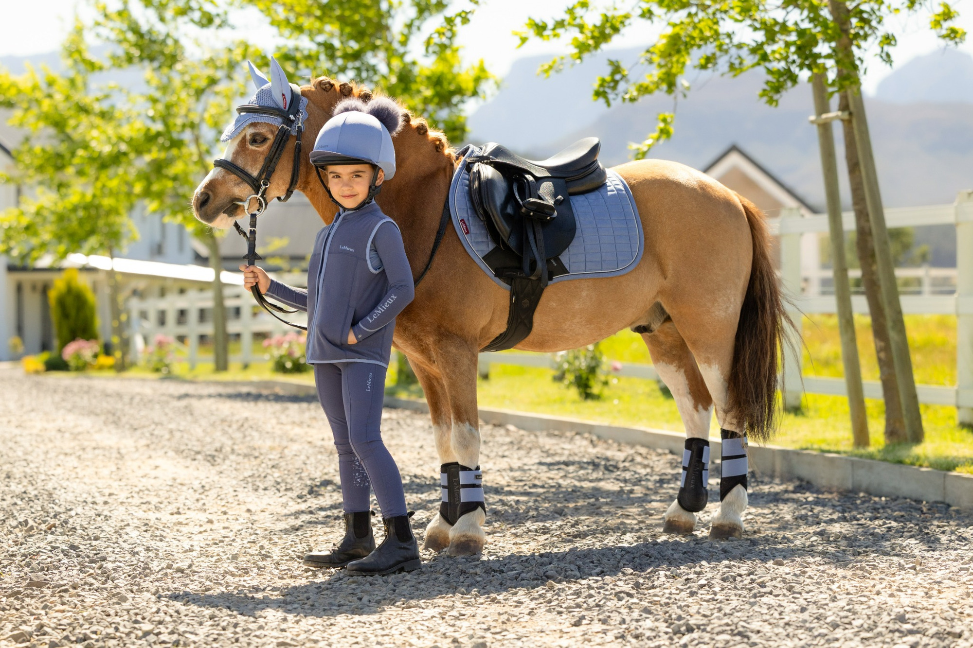 LeMieux SS26 Mini Suede Close Contact Zadeldek  