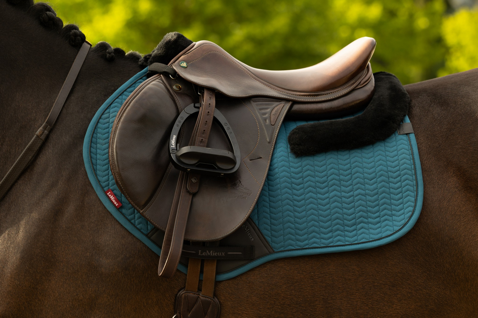 LeMieux SS26 Merino+ Essence Close Contact Zadeldek Jungle   