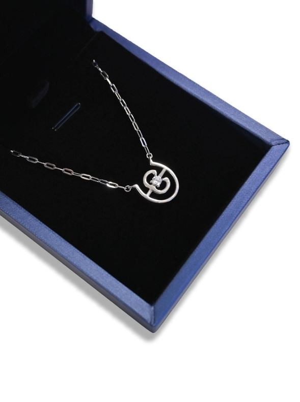 Equestrian Stockholm Swarovski Crystal Necklace