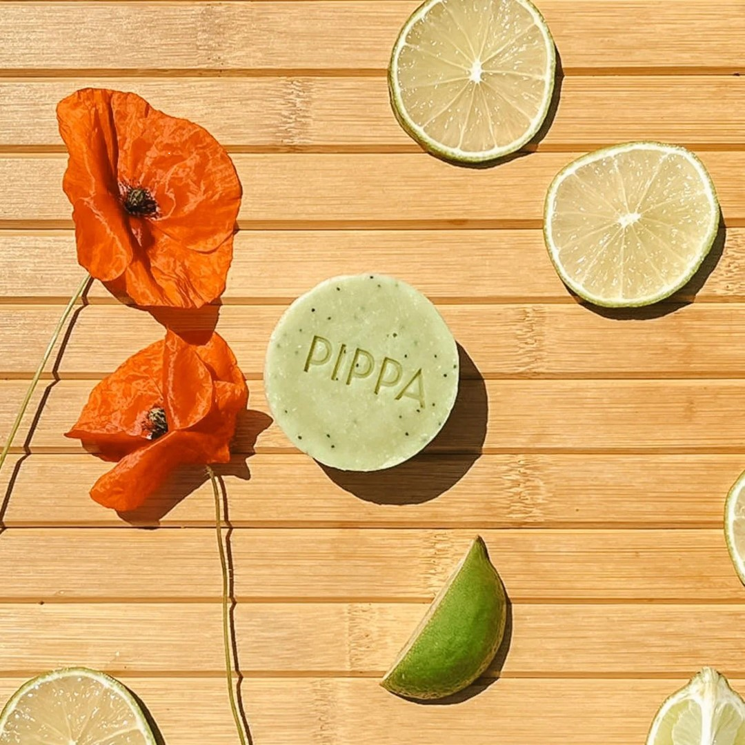 PIPPA Exfoliating Body Bar Poppy Seed & Lime
