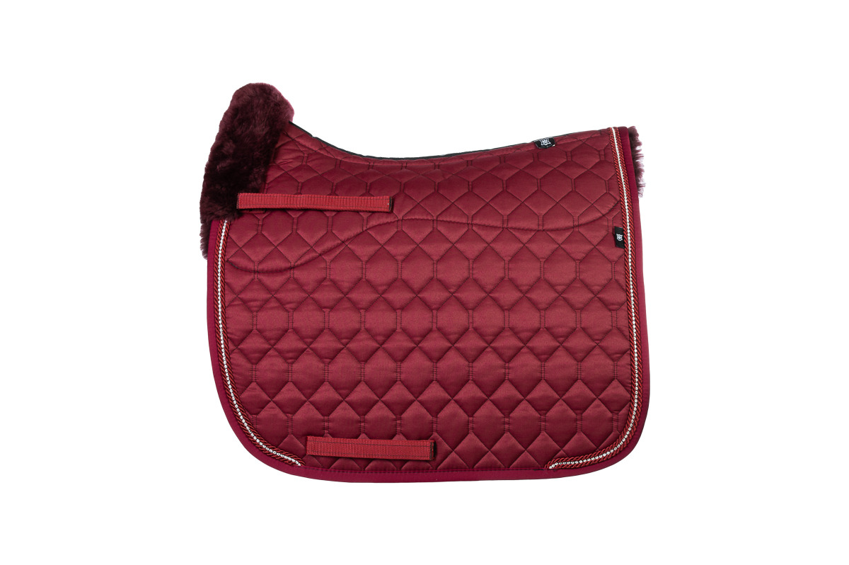 Mattes FW26 Dressuurdekje Half Lined Ruby Red