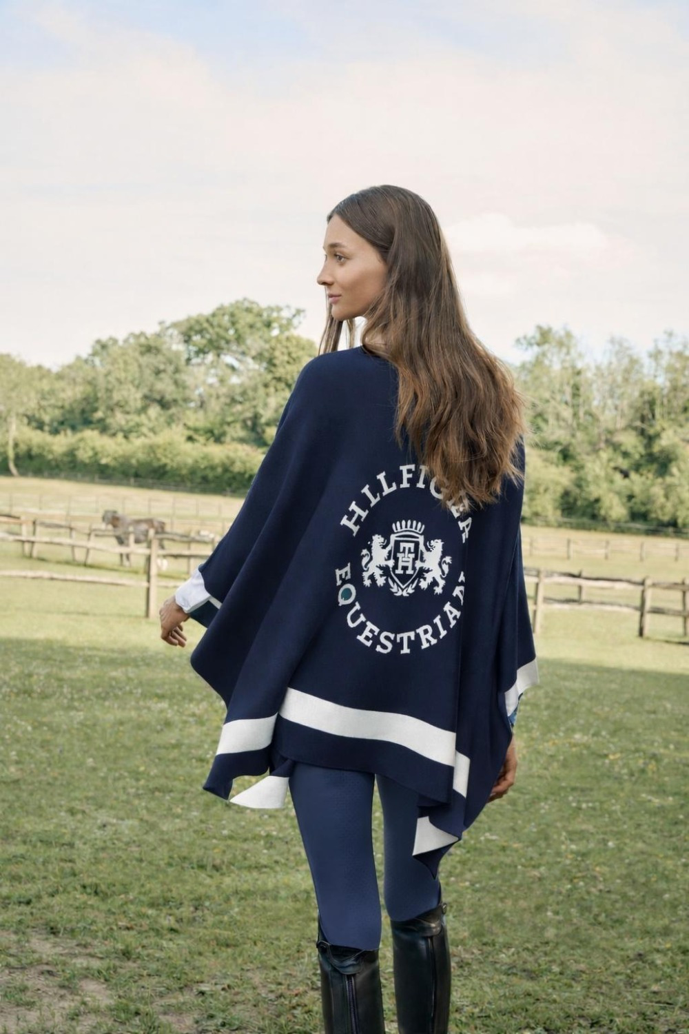 Tommy Hilfiger FW26 Knit Cape Greenwood