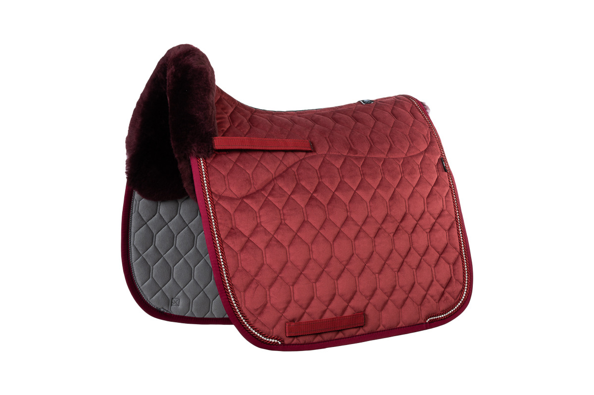 Mattes FW26 Velvet Dressuurdekje Half Lined Ruby Red