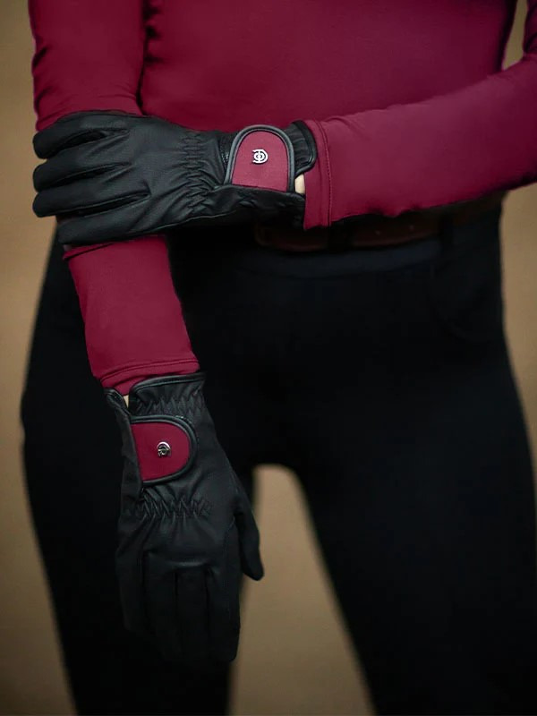 Equestrian Stockholm Bordeaux Riding Gloves Motion